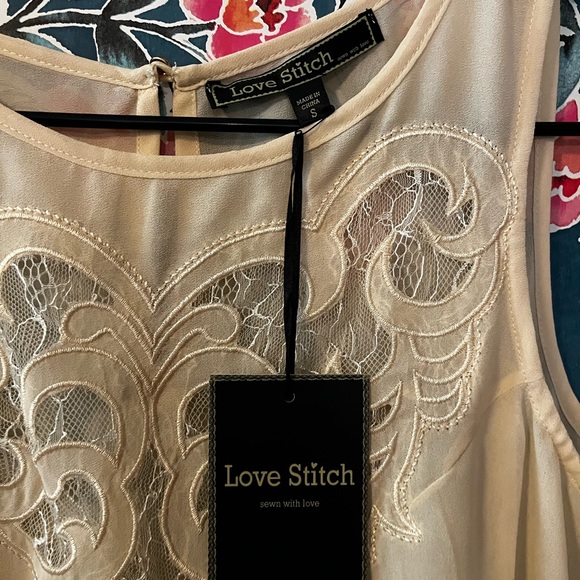 NWT Love stitch: women’s (s) Cream sleeveless top w/ a bit of a vintage feel - Picture 2 of 6